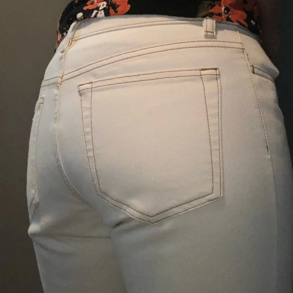 GAP LONG AND LEAN DENIM JEANS OFF WHITE SIZE 6